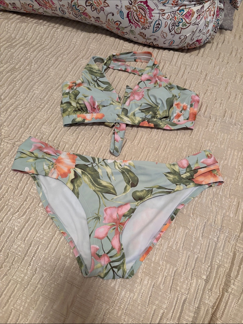 Mint Green Floral Tie-Front Bikini Top Peach Blooms by Kona Sol size XL top D/DD